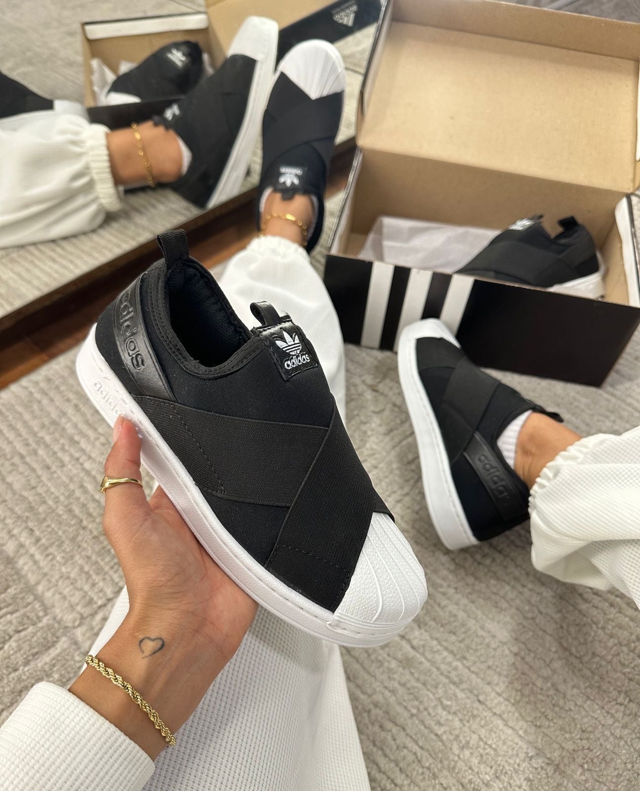 ADIDAS SLIP ON