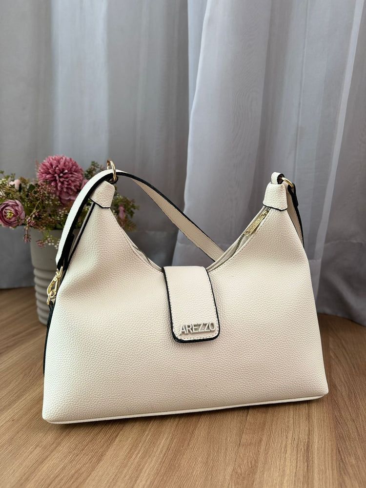 Bolsa Média de Couro Arezzo Safira